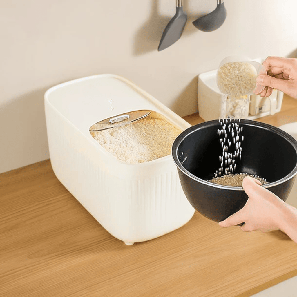 10KG Airtight Large Capacity Rice Storage Container (Pack of 1)