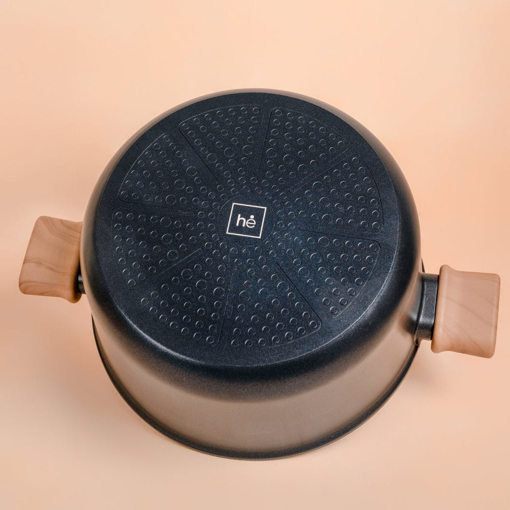 Titanium Non-Stick Soup Pot with Lid (24cm)