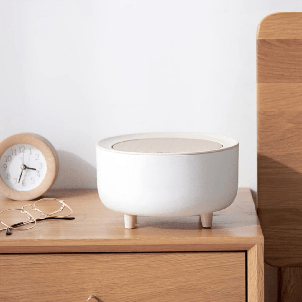 Versatile Desktop Small Trash Can