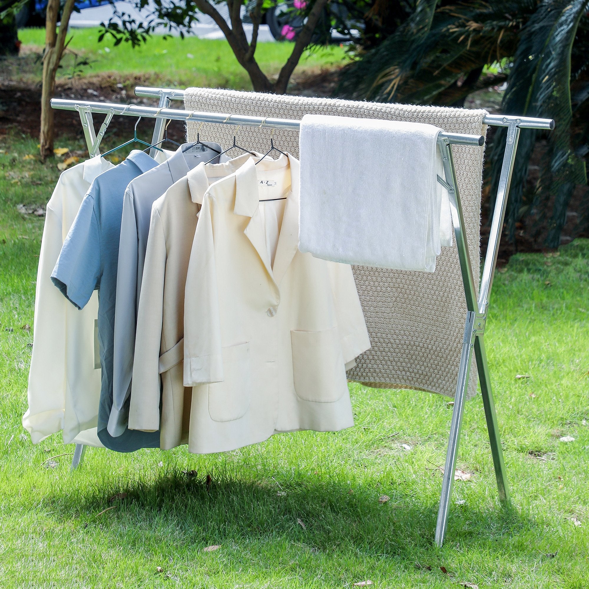 Versatile Indoor/Outdoor Clothes Drying Rack
